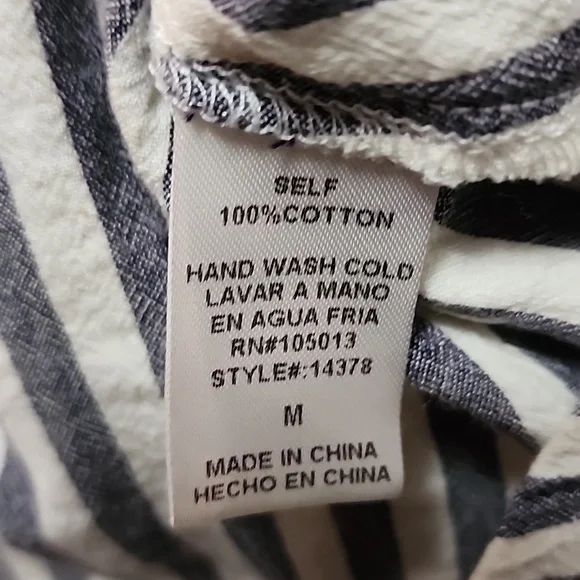 Andre By Unit Embroidered Top NWOT - Picture 8 of 8